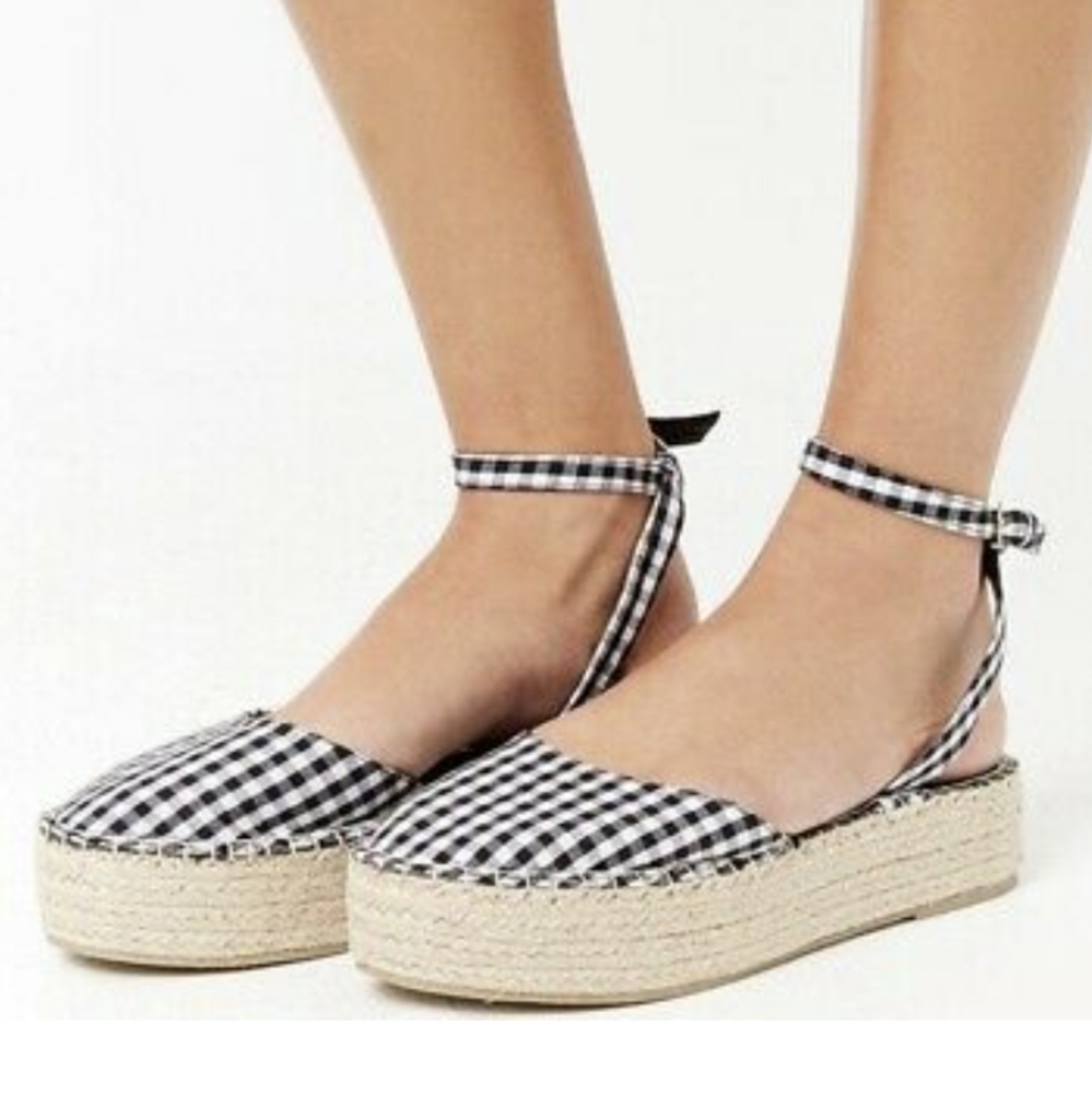 Gingham ankle-strap platform sandals size 8